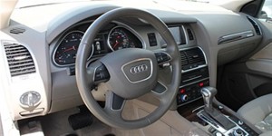 אאודי Q7 יד 2, סביבת הנהג