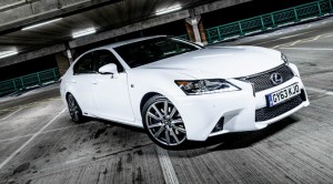 לקסוס GS300 h